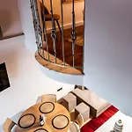 Tollmere Hospitality λύχνος Levádeia