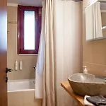 Tollmere Hospitality λύχνος * Levádeia