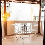 Tollmere Hospitality λύχνος * Levádeia