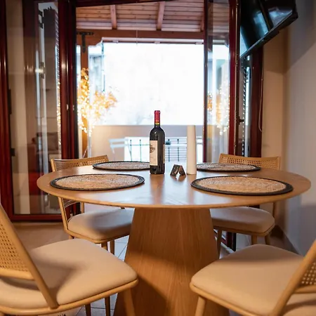 Apartament Tollmere Hospitality λύχνος